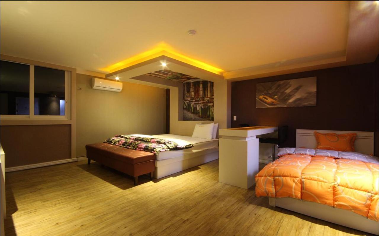 Hotel 9St Traveltel à Busan Extérieur photo
