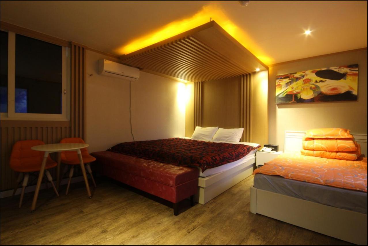 Hotel 9St Traveltel à Busan Extérieur photo