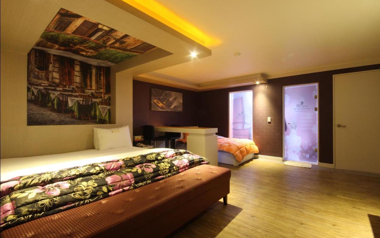 Hotel 9St Traveltel à Busan Extérieur photo